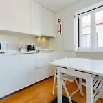 Rent4Rest Lisbon Downtown Tiny Studio Apartments * Lisbon