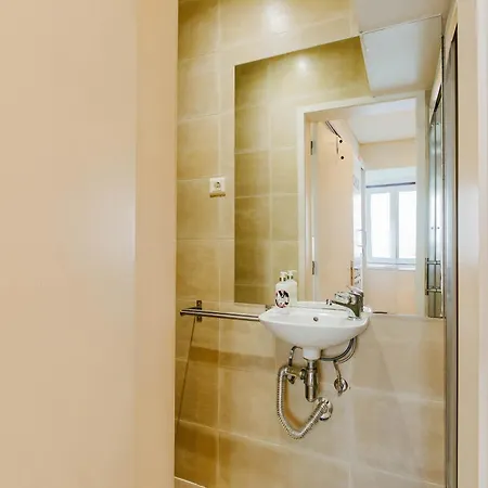 Rent4rest Downtown Tiny *