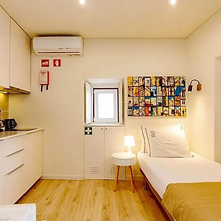Rent4rest Downtown Tiny Apartman