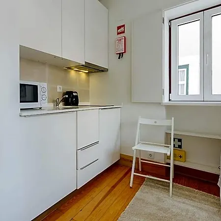 Rent4rest Downtown Tiny Apartman Lisboa