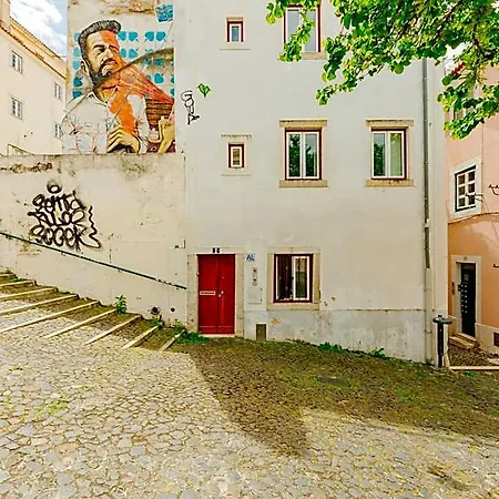 Rent4Rest Lisbon Downtown Tiny Studio Apartments *