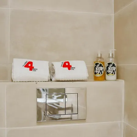 Rent4Rest Lisbon Downtown Tiny Studio Apartments *